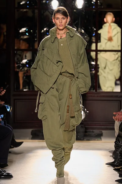 Look 23